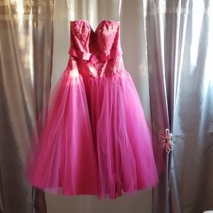 MORGAN & CO. prom dress